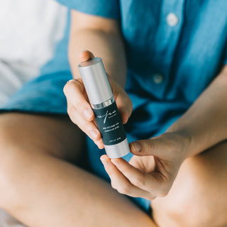 Age Defense For Luminous Eyes Photo - Hands