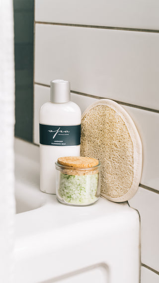 Lavender Cleansing Milk Photo - Bath Salt & Loofah