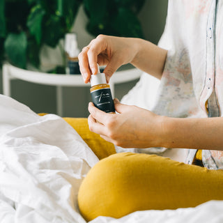 Regenerative Oil Photo - Woman 1