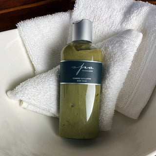 Seaweed Exfoliating Body Wash Photo - Towel